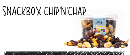 The sweet and salty snack box mix! Cashew nuts salted* (IND), almond kernels salted* (USA), apple cubes with rice flour* (CHN), cranberries** (USA), blueberries** (CHI) sulphur-free, naturally contains sugar*/sweetened**.

Average nutritional values for 100g:
Energy 1935 kJ (463 kcal), fat 24g, of which saturated fatty acids 3g, carbohydrates 48g and of which sugar 4.4g, protein 11g, salt 0.7g.