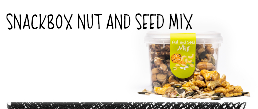 The snack box with a fine mix of nuts! Walnut kernels (EU), salted cashew nuts (IND), pumpkin seeds (AT), pistachios (IRN), sunflower seeds (ARG). Sulphur-free and naturally contains sugar.

Average nutritional values for 100g:
Energy 2652 kJ (618 kcal), fat 53g, of which saturated fatty acids 7.5g, carbohydrates 16g and of which sugar 6.3g, protein 20g, salt 0.2g.